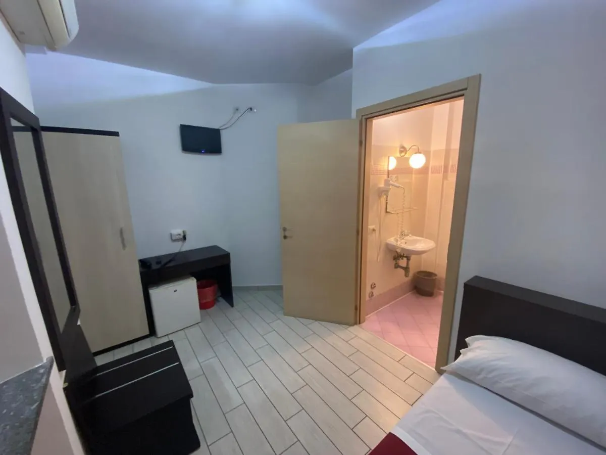 Hotel Poma Milan 3*,  Italy