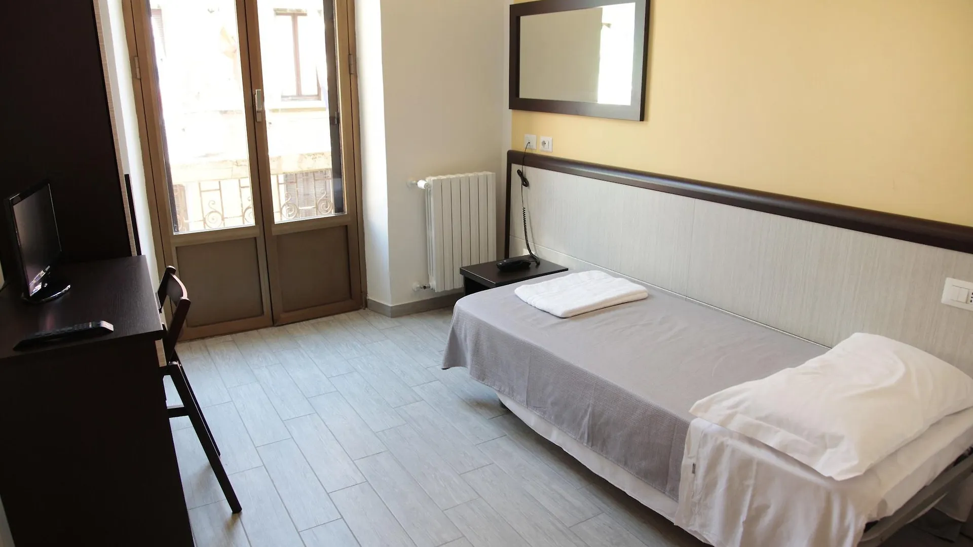 Hotel Poma Milan 3*,